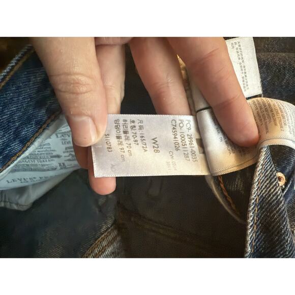 Vintage Levi’s 501s Medium Wash High Waisted Button Fly Cuffed Denim Shorts 28 - Picture 4 of 5